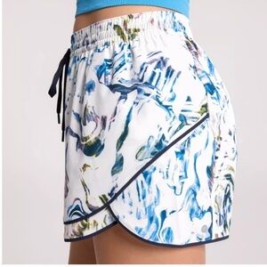 NWT CALIA by Carrie Underwood Step Up Short